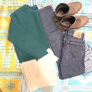 XS Oversized BDG Sweater